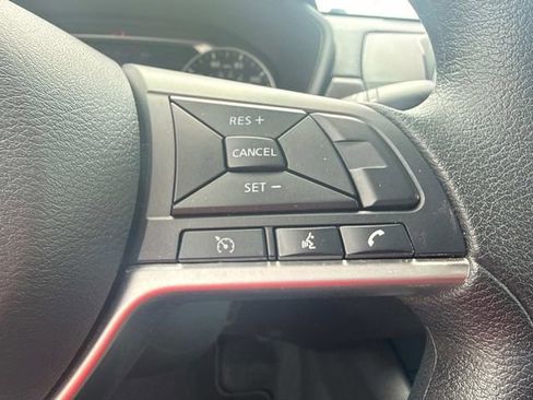Used 2024 Nissan Altima 2.5 SV FWD image 31