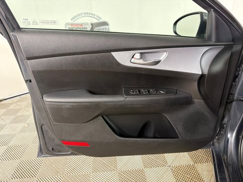 Used 2024 Kia Forte LXS FWD image 10