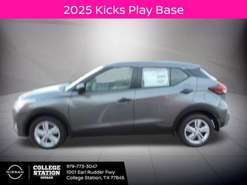 New 2025 Nissan Kicks Play S image 8