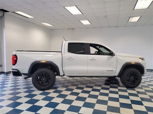 New 2026 GMC Canyon Elevation w/ Convenience Package image 11