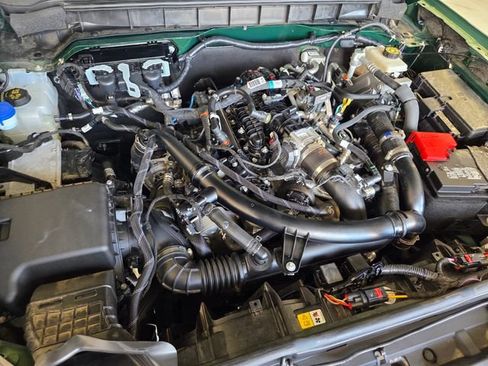 Used 2024 Ford Bronco Wildtrak AWD/4WD image 27