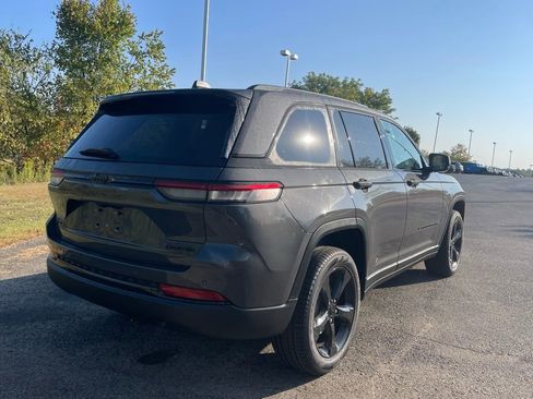 New 2025 Jeep Grand Cherokee L Altitude image 3
