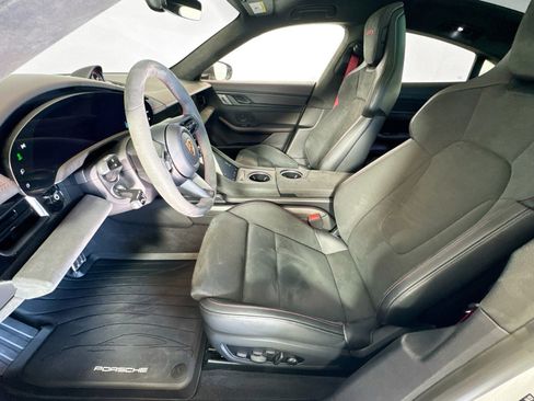 Used 2023 Porsche Taycan GTS image 21