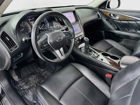 Used 2019 INFINITI Q50 Luxe w/ Essential Package (3.0T Luxe) image 9