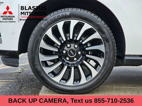 Used 2022 Lincoln Navigator Black Label image 11