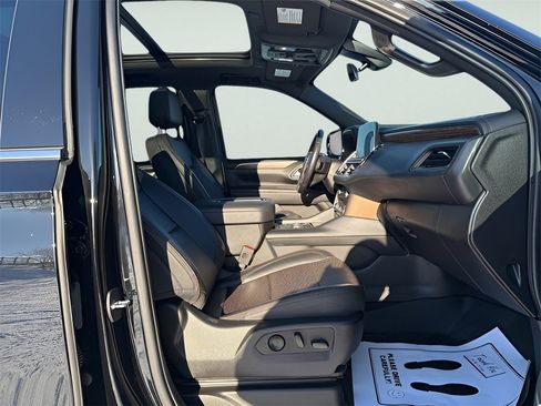 Used 2022 Chevrolet Tahoe High Country image 12