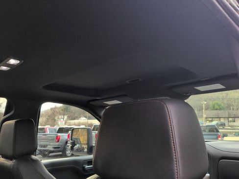 Used 2020 GMC Sierra 2500 AT4 w/ AT4 Premium Package image 22