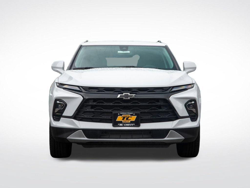 New 2026 Chevrolet Blazer LT w/ Convenience Package AWD/4WD image 2