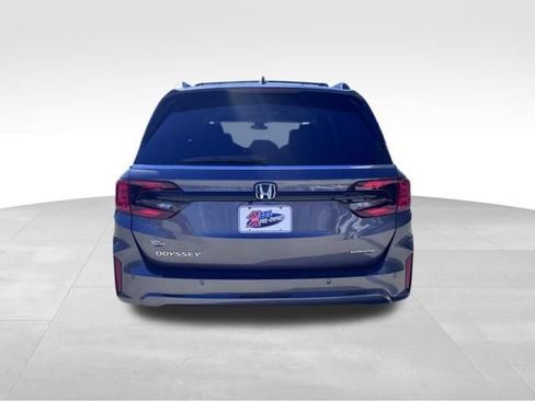Used 2026 Honda Odyssey Touring image 4