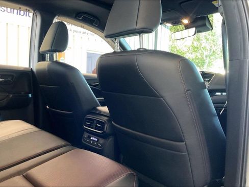 Used 2025 Honda Ridgeline Black Edition image 21
