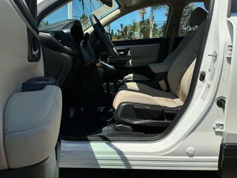 Used 2018 Honda CR-V LX image 9