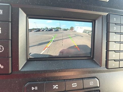 Used 2018 Ford F150 XLT AWD/4WD image 17