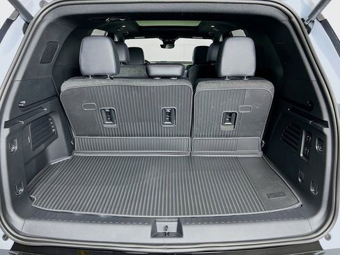 New 2026 Chevrolet Traverse High Country w/ LPO, Floor Liner Package image 28