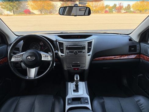 Used 2011 Subaru Outback 3.6R Limited image 21