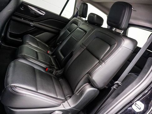 Used 2024 Lincoln Aviator Reserve AWD/4WD image 8