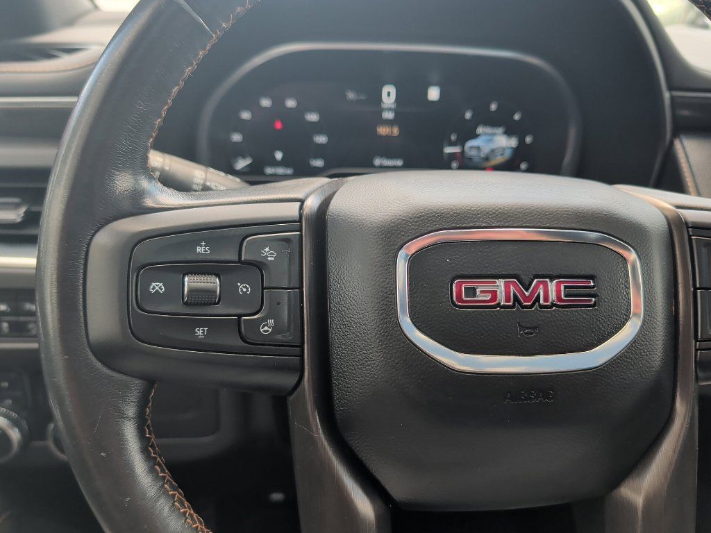 Used 2023 GMC Yukon AT4 w/ AT4 Premium Package AWD/4WD image 27