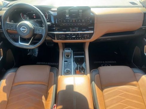 Used 2025 Nissan Pathfinder Platinum AWD/4WD image 15