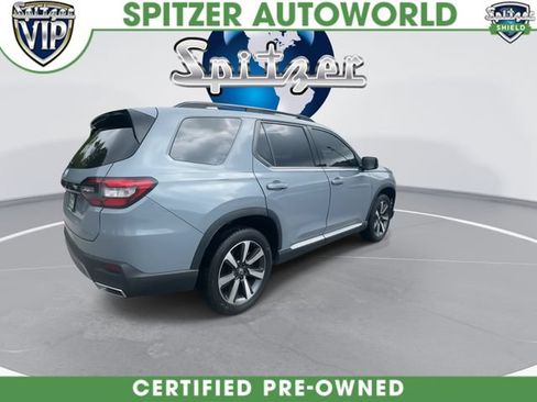 Used 2025 Honda Pilot Touring image 9