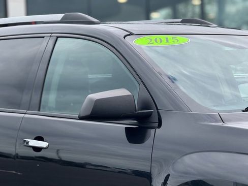 Used 2015 GMC Acadia SLE image 4