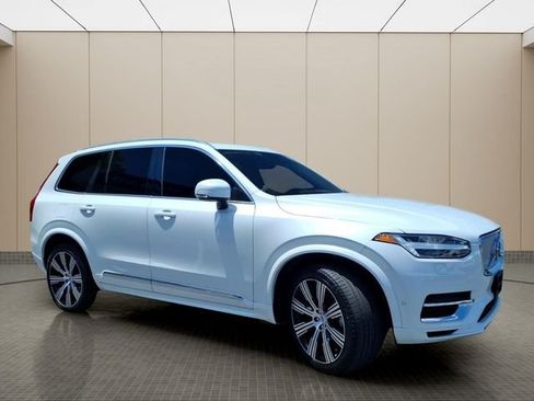 Used 2024 Volvo XC90 T8 Plus w/ Protection Package Premier AWD/4WD image 5