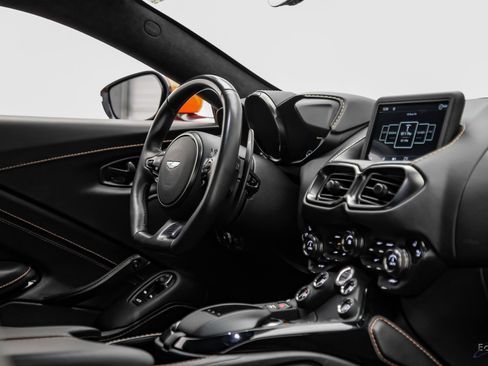 Used 2020 Aston Martin V8 Vantage Coupe RWD image 53