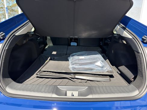 New 2026 Toyota Prius Plug-In Hybrid FWD image 19