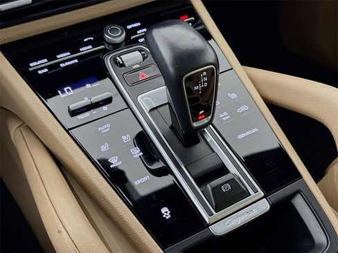 Certified 2020 Porsche Cayenne image 24