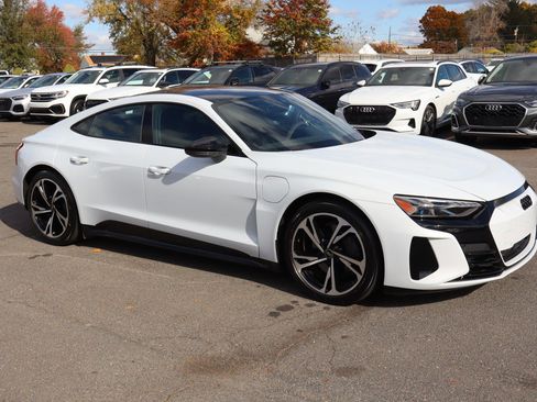 Used 2023 Audi e-tron GT Premium Plus image 3