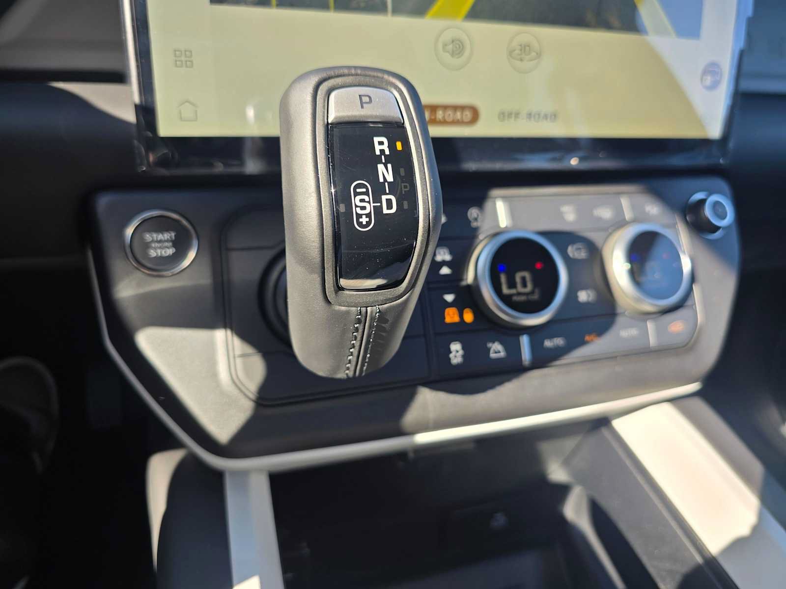 New 2026 Land Rover Defender 110 S AWD/4WD image 29
