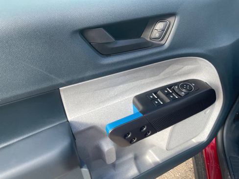 New 2025 Ford Maverick XLT w/ XLT Luxury Package FWD image 16