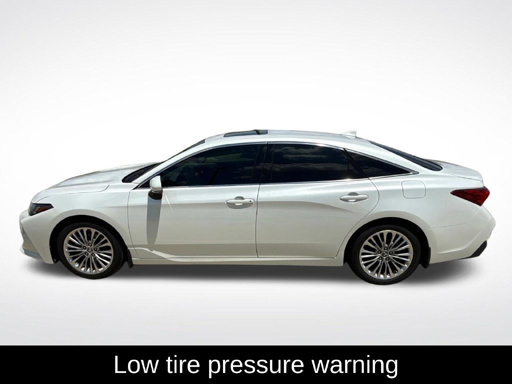Used 2019 Toyota Avalon Limited FWD image 6