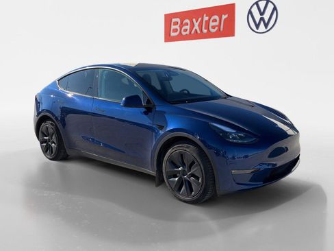 Used 2024 Tesla Model Y Long Range image 1