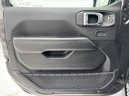 Used 2021 Jeep Wrangler Unlimited Sahara w/ Uconnect 4C Nav & Sound Group image 9