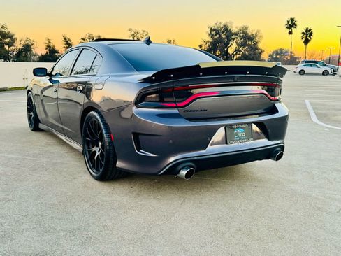 Used 2019 Dodge Charger Scat Pack w/ Daytona Edition image 13