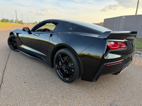 Used 2017 Chevrolet Corvette Stingray Coupe w/ Battery Protection Package image 2