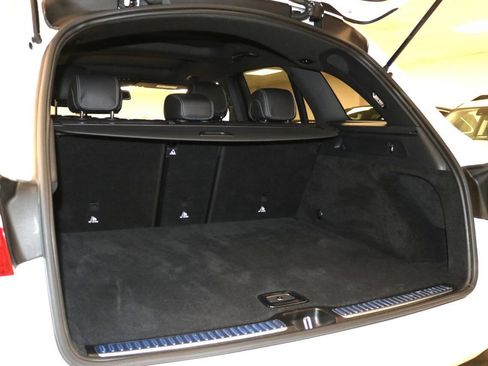 Used 2019 Mercedes-Benz GLC 300 4MATIC w/ Multimedia Package image 91