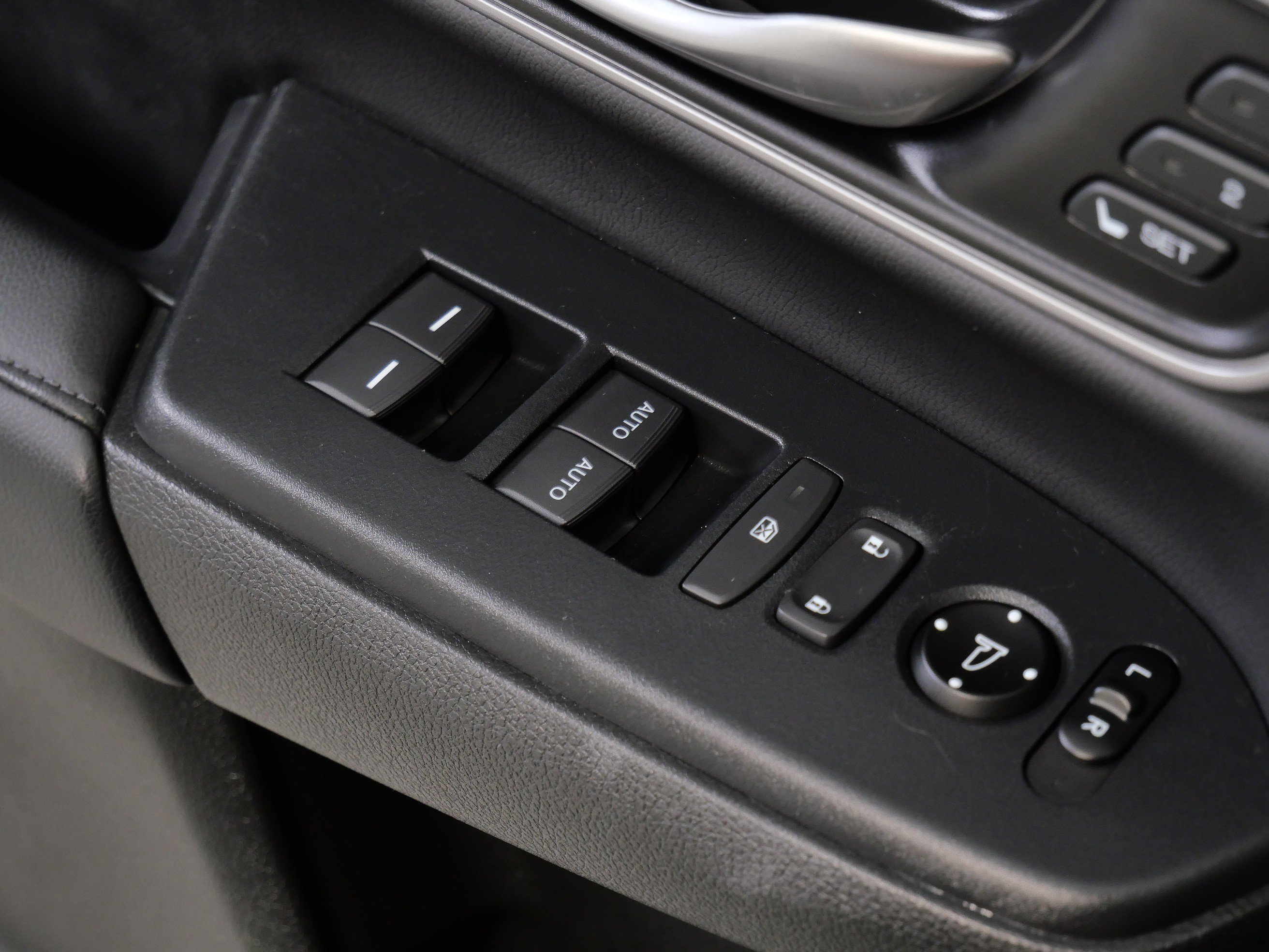 Used 2020 Honda CR-V EX-L image 34