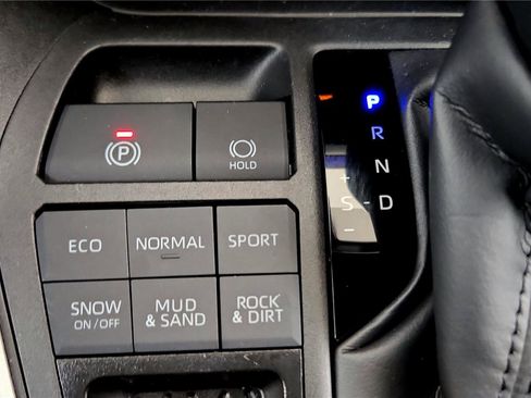 Used 2023 Toyota RAV4 LE image 36