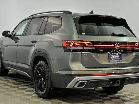 Certified 2025 Volkswagen Atlas Peak Edition SE AWD/4WD image 4