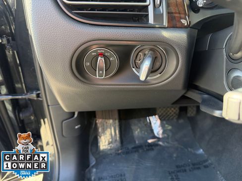 Used 2023 Porsche Macan S image 8