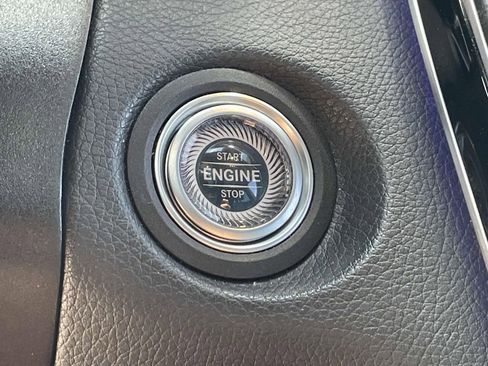 Used 2022 Mercedes-Benz GLC 300 image 25