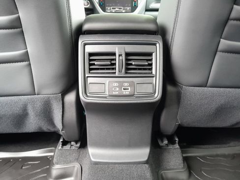 Certified 2026 Subaru Forester Premium AWD/4WD image 31