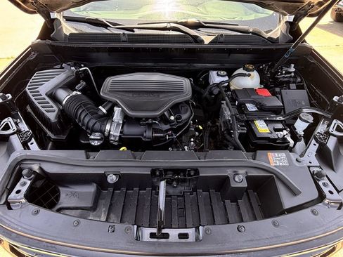 Used 2023 GMC Acadia SLT w/ Elevation Edition FWD image 31