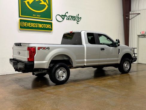 Used 2018 Ford F250 XL w/ Power Equipment Group AWD/4WD image 8