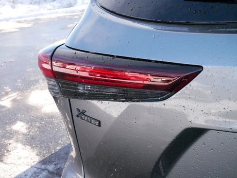 Certified 2026 Toyota Highlander XLE image 17