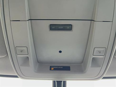 Used 2018 Chevrolet Silverado 1500 Custom w/ Custom Value Package image 22