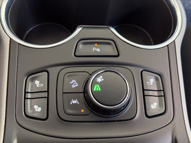 Used 2023 GMC Terrain SLT w/ Tech Package FWD image 29