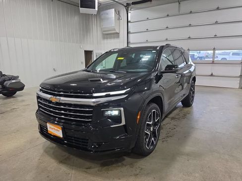 Used 2026 Chevrolet Traverse High Country w/ LPO, Floor Liner Package AWD/4WD image 4