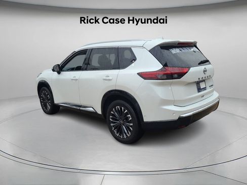 Used 2025 Nissan Rogue Platinum w/ Platinum Premium Package image 8