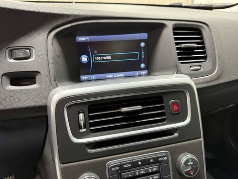 Used 2014 Volvo S60 T5 image 11